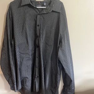 Van Heusen travelers Button Down Shirt Men's Size XXL 2XL Gray